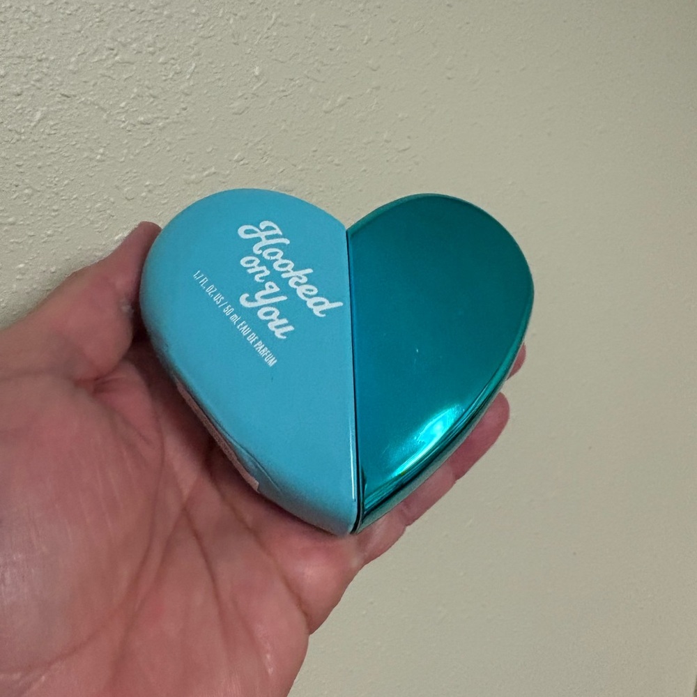Heart-Shaped Moisturizer - Picture 4 of 13